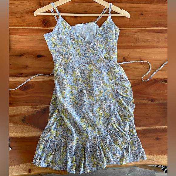 Free People V-Neck Sleeveless Sexy Summer Floral Wrap Tie Mini Ruffle Hem Dress - Picture 8 of 8
